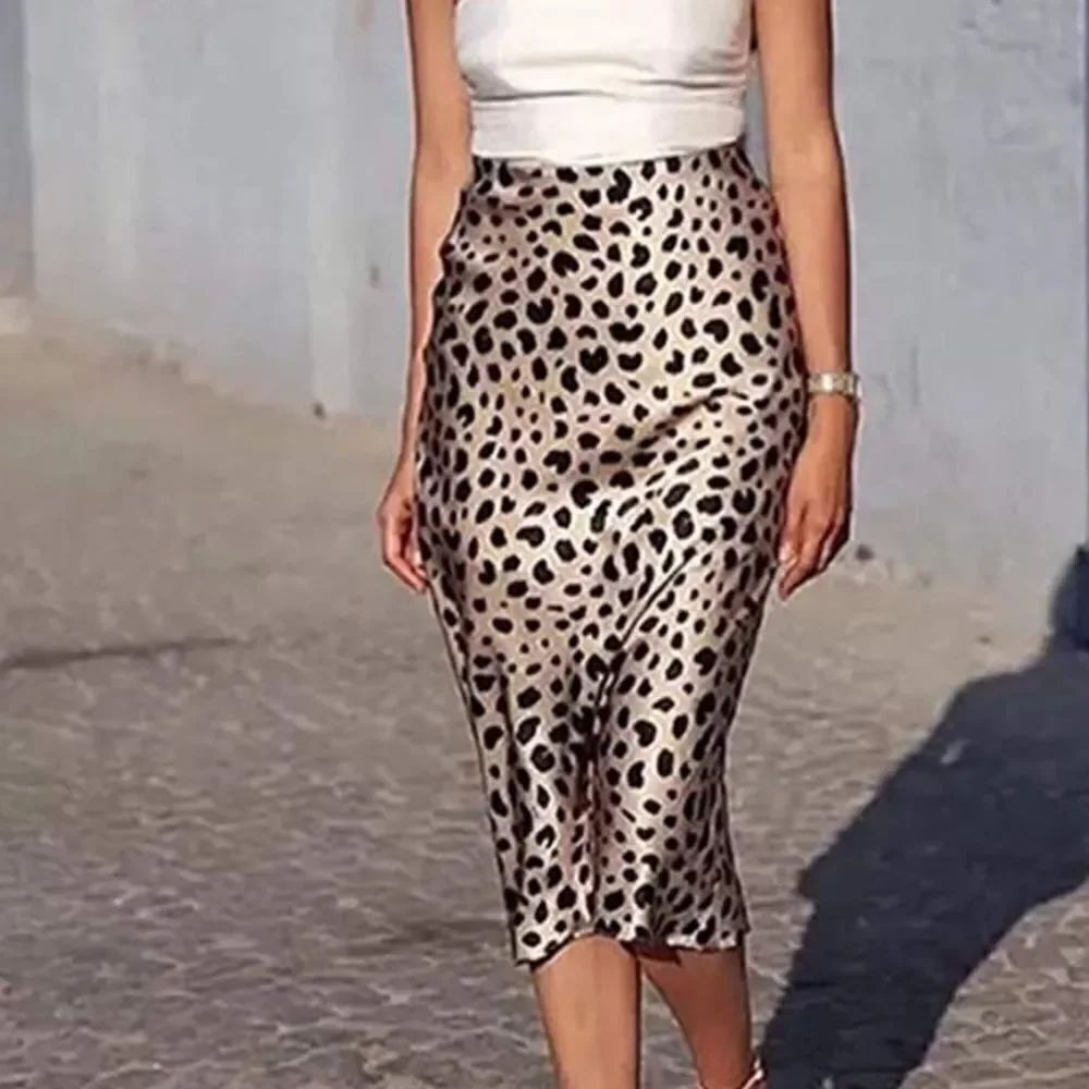 Leopard print midi skirt